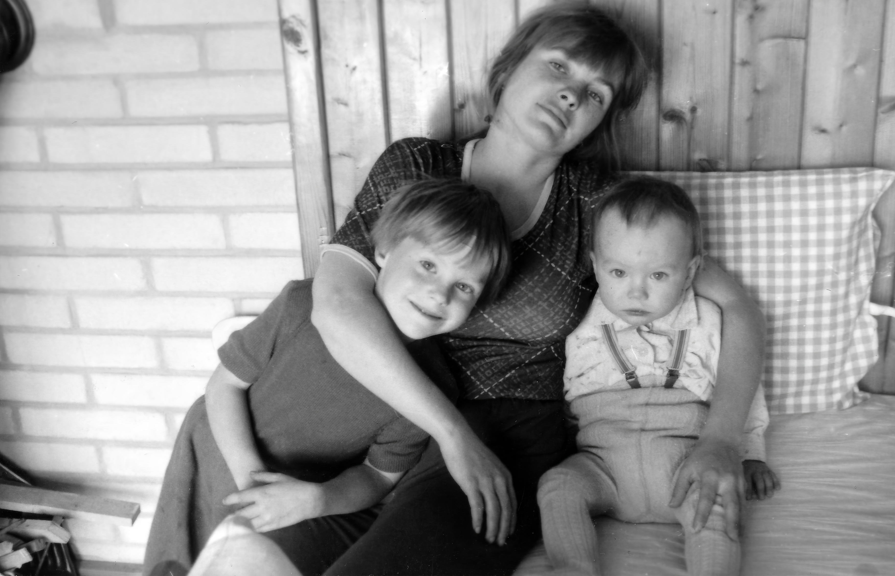 Upscale, retušování, restaurování poškozené fotografie po úpravách